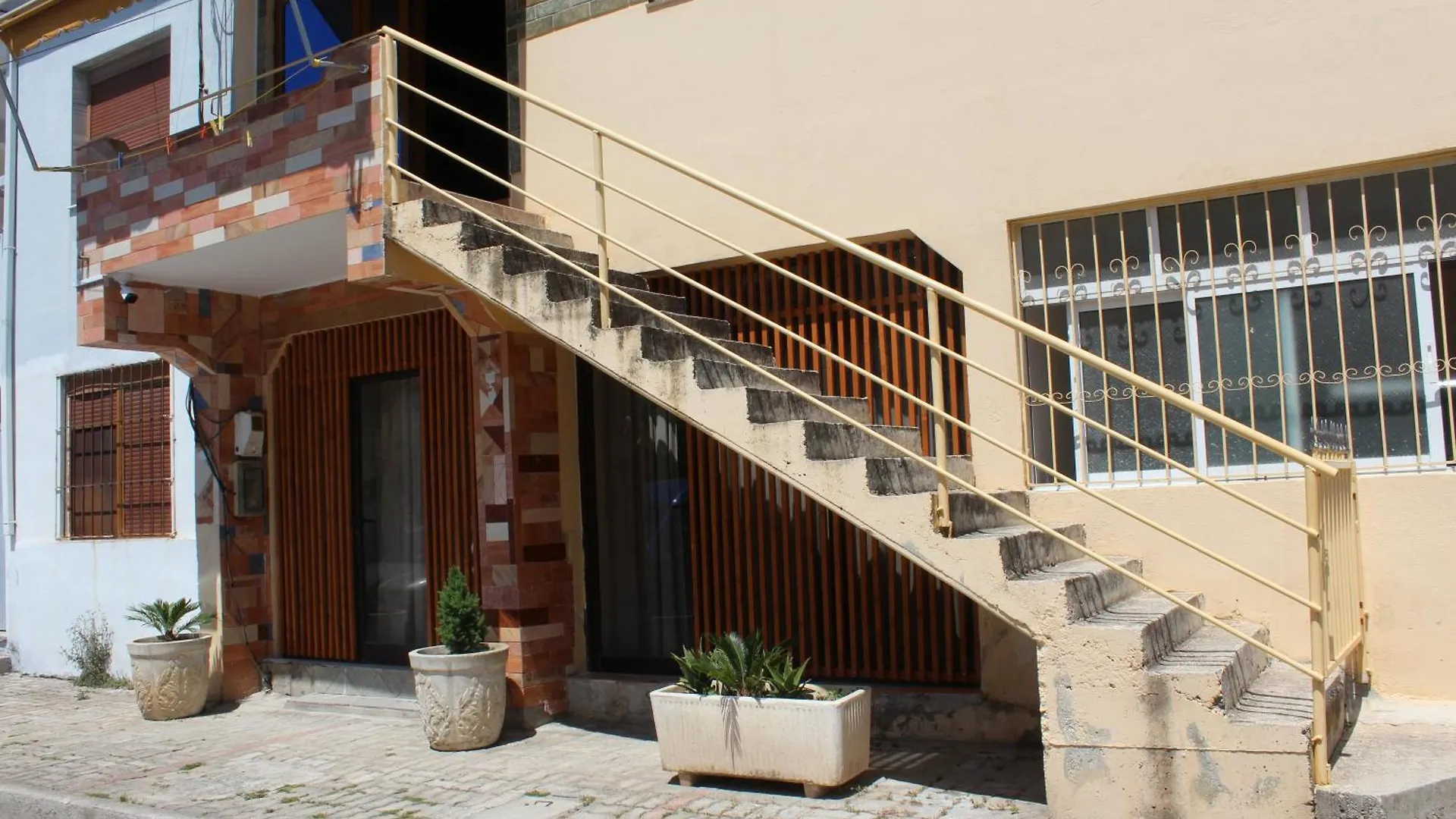 Xhejms Apartaments Vlore Albania