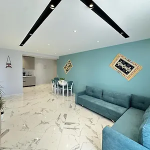  Apartment Trea
