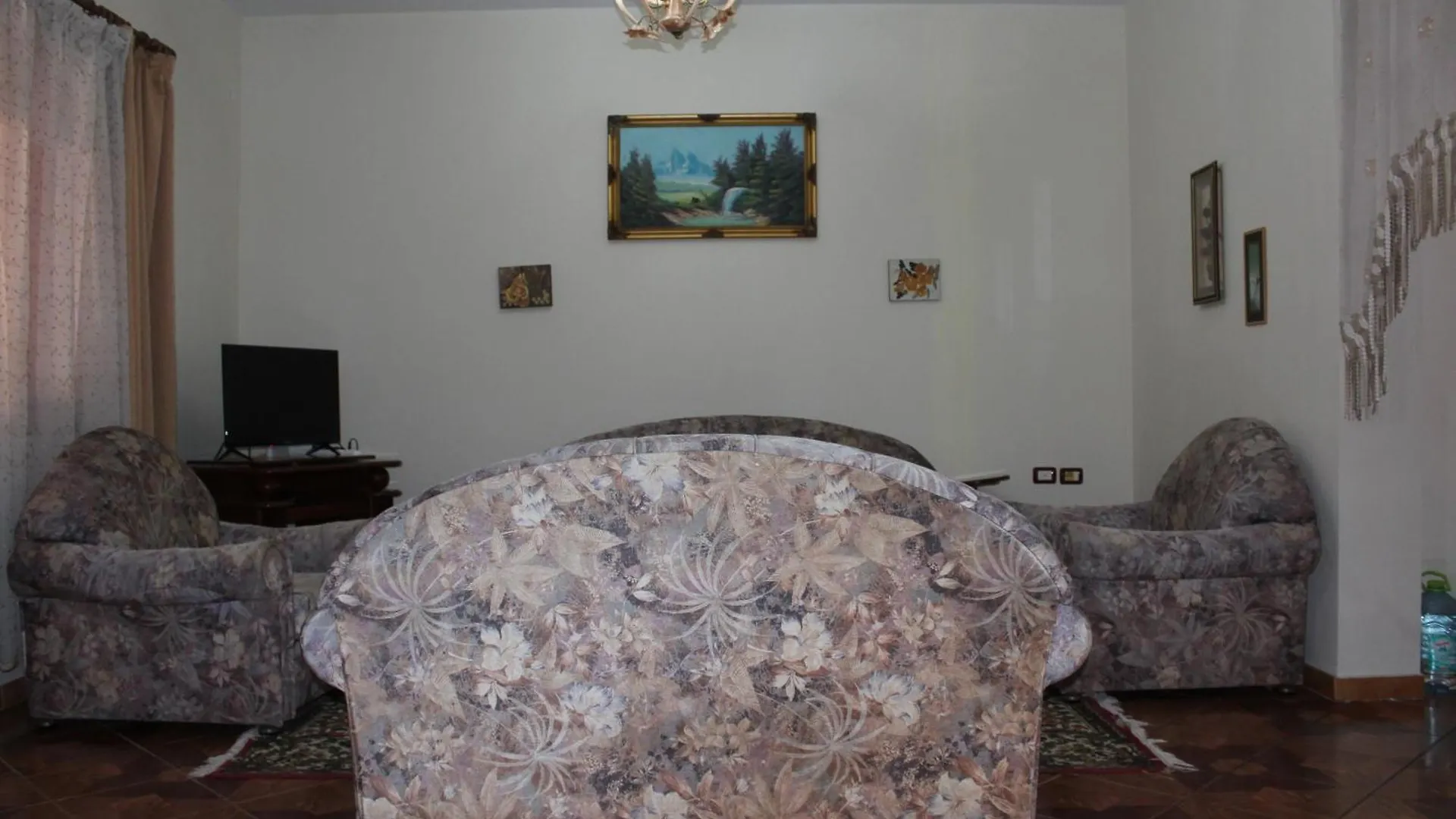 Xhejms Apartaments Vlore Albania